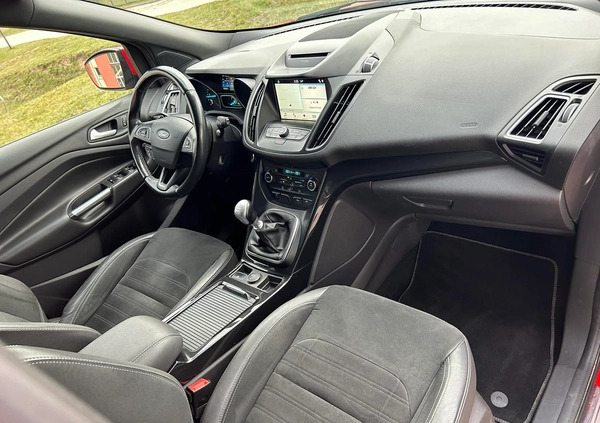 Ford Kuga cena 70002 przebieg: 167538, rok produkcji 2017 z Lębork małe 667